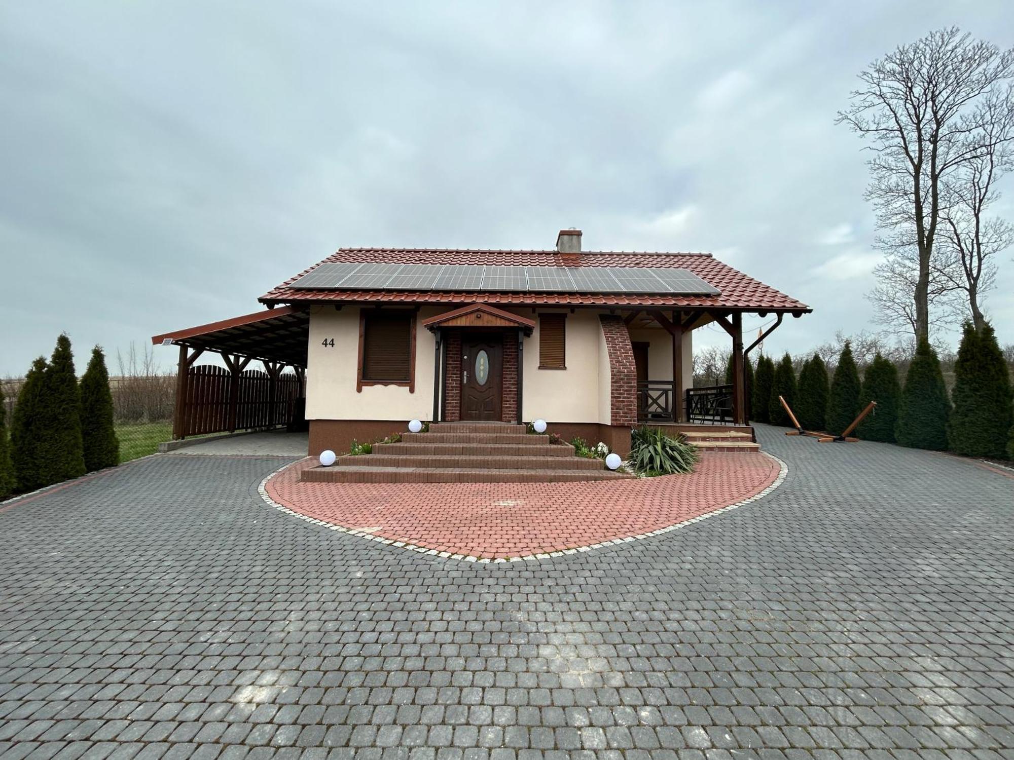 Villa Caloroczny Domek Nad Jeziorem - Balia Z Jacuzzi à Balewo  Extérieur photo